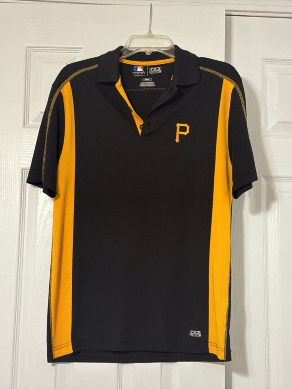 Official MLB merchandise Pittsburgh Pirates short-sleeve polo Size US M
